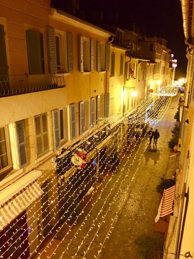 Superbe studio rue piétonne principale Sanary à côté du port Extérieur photo