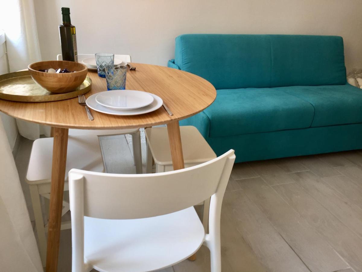 Superbe studio rue piétonne principale Sanary à côté du port Extérieur photo