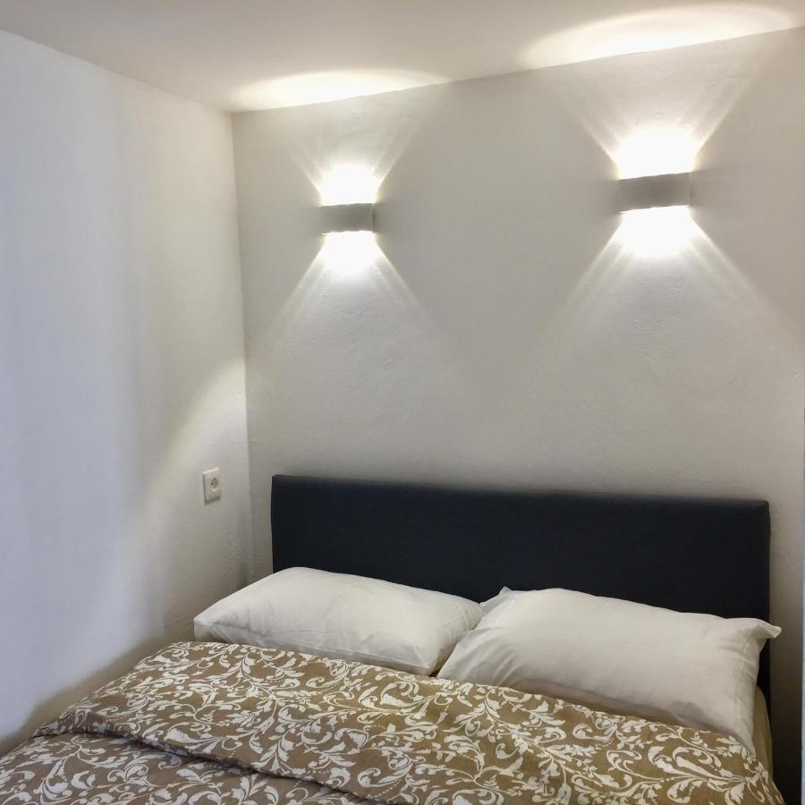Superbe studio rue piétonne principale Sanary à côté du port Extérieur photo